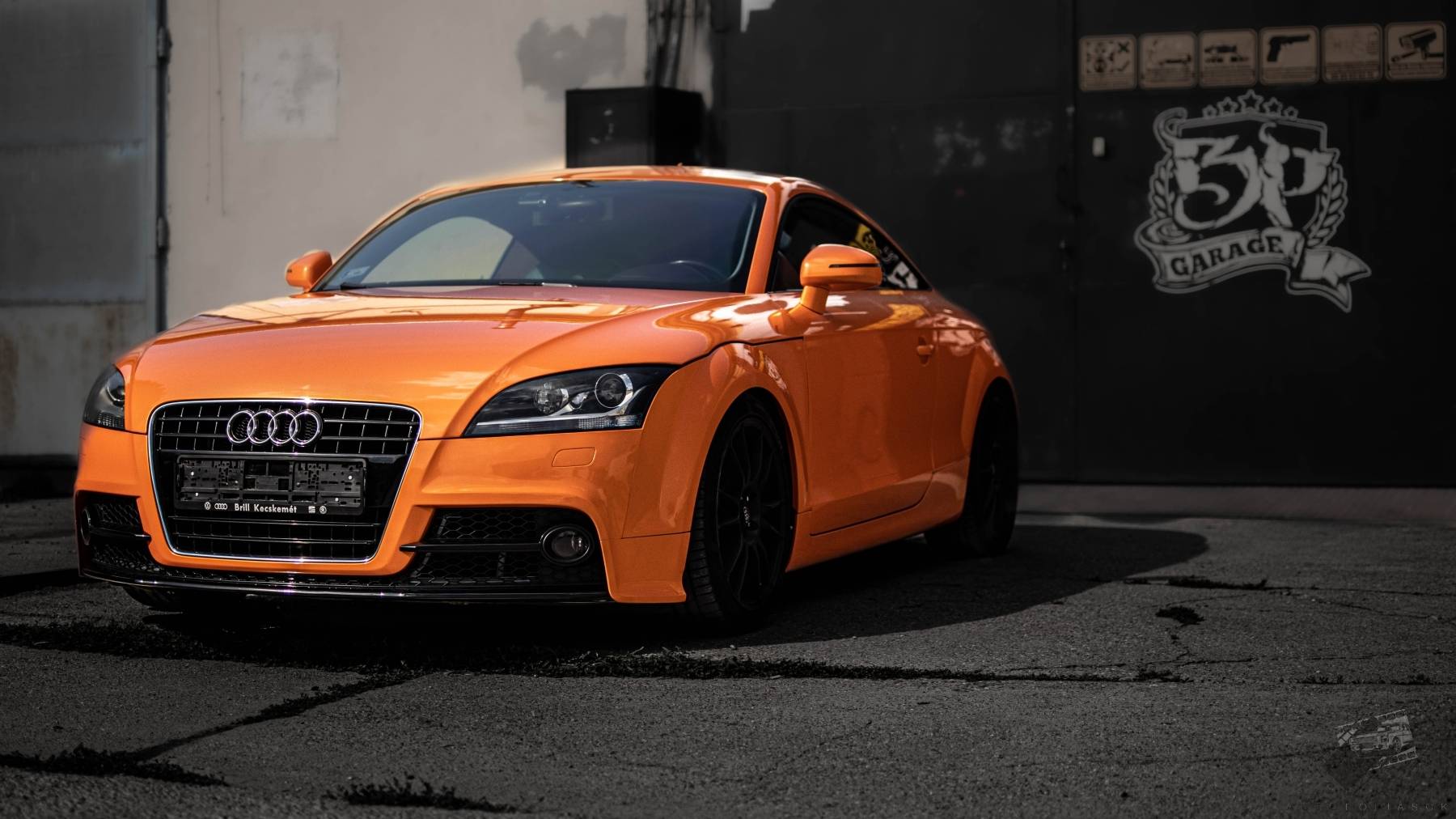 autófóliázás Audi TT Coupe Teckwrap RB19-HD Deep orange Budapest galéria fejléc