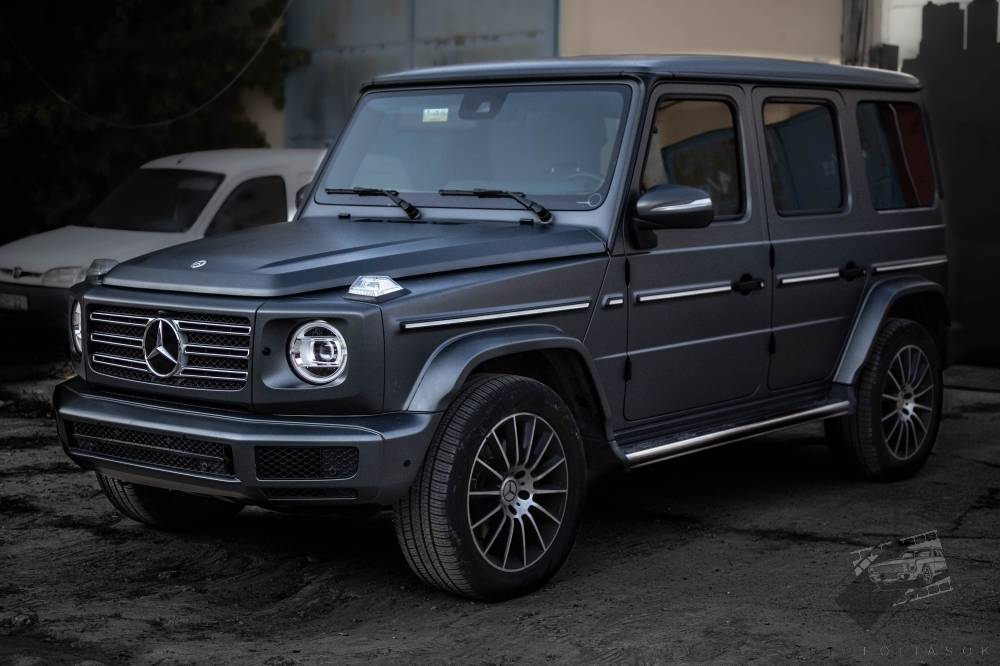 karosszéria fóliázás Mercedes G Class APA CW/R89.19X Matte Metal GUNMETAL GREY Budapest bal első nézet galéria kép