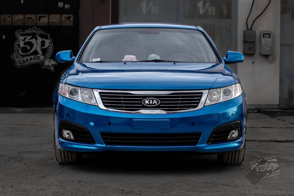 karosszériafóliázás Kia Magentis Teckwrap RB17 Cerulean Blue Budapest első nézet galéria kép