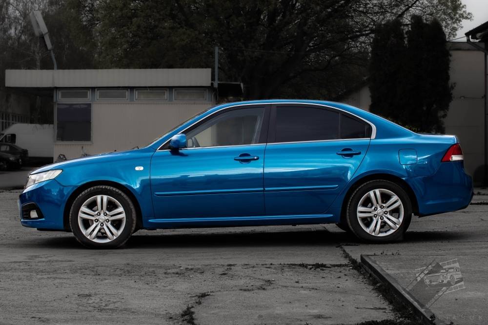 karosszériafóliázás Kia Magentis Teckwrap RB17 Cerulean Blue Budapest bal nézet galéria kép